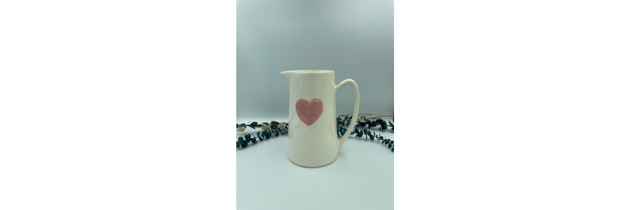 Pichet coeur rose